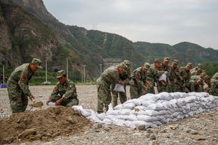 被问及姆巴佩传闻，恩里克：决定做出前我不评论，球队高于所有人